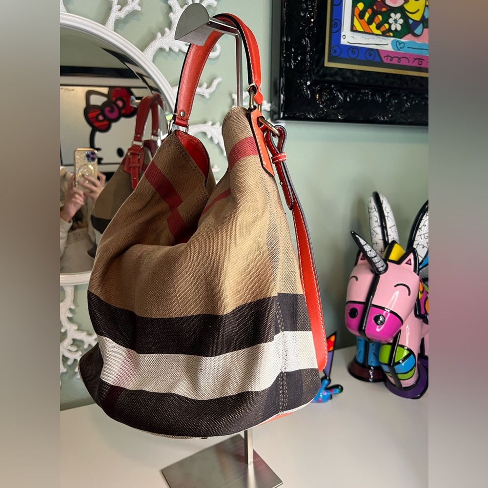 Burberry Mega Check Ashby bucket bag - Picture 5 of 14